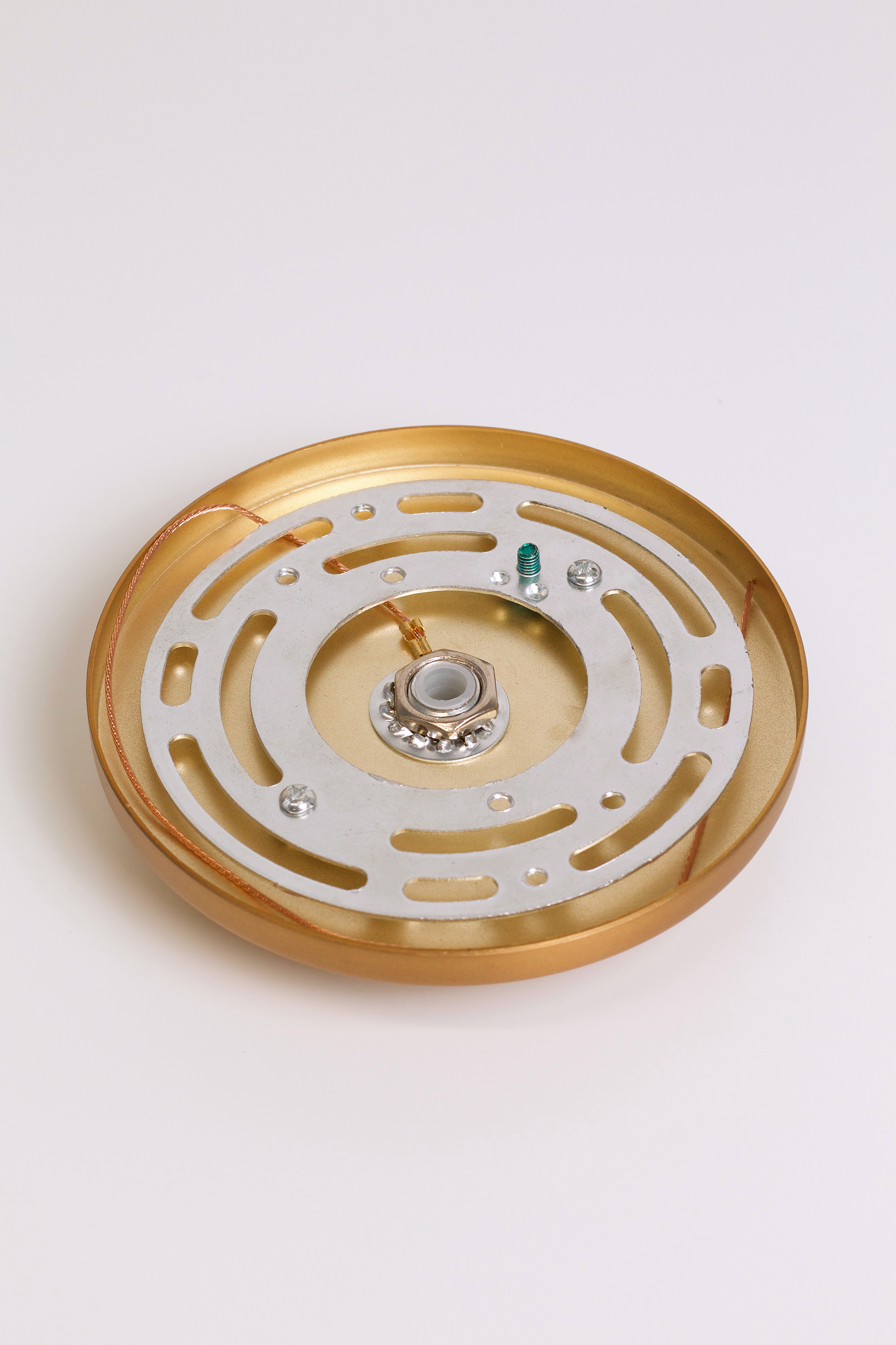 Brass finish low-profile metal ceiling canopy for pendant lighting, replacement part